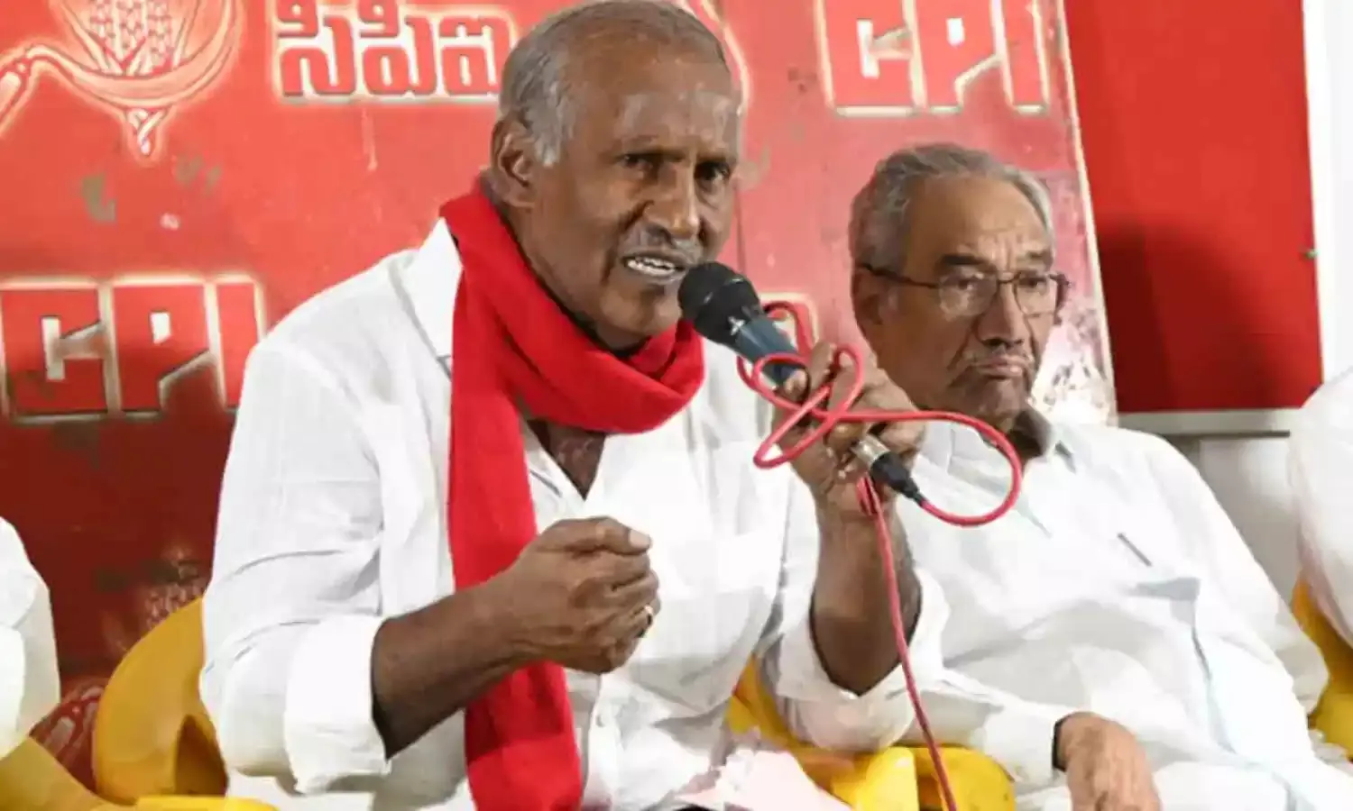 బీజేపీని గద్దె దించితేనే దేశానికి మంచి రోజులు: కూనంనేని బీజేపీని గద్దె దించితేనే దేశానికి మంచి రోజులు: కూనంనేని