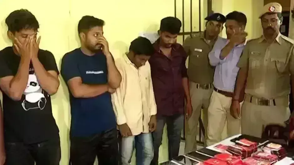 ఒరిస్సాలో  ఫ్రీ ఆక్టివేటెడ్ సిమ్ కార్డు రాకెట్