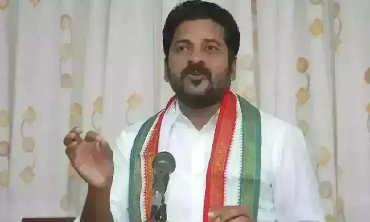 రూ. వెయ్యి కోట్ల భూములు కొట్టేస్తున్నారు: రేవంత్రెడ్డి రూ. వెయ్యి కోట్ల భూములు కొట్టేస్తున్నారు: రేవంత్రెడ్డి