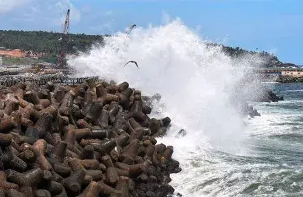 గంటకు 150km వేగంతో దూసుకొస్తున్న.. బిపోర్జాయ్ గంటకు 150km వేగంతో దూసుకొస్తున్న.. బిపోర్జాయ్