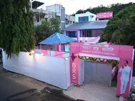 గులాబీ మయమైన నాగ్పూర్ గులాబీ మయమైన నాగ్పూర్