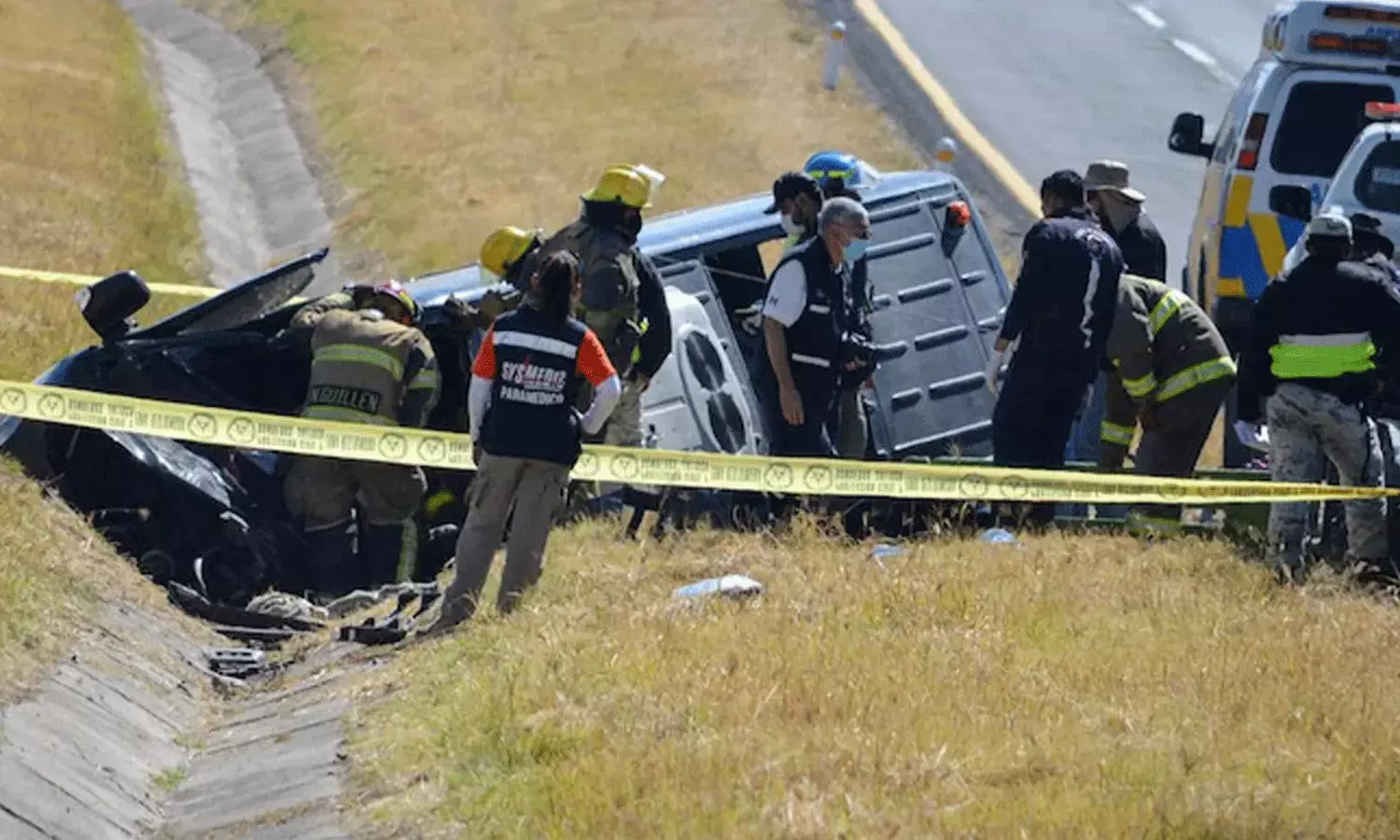 కెనడాలో ఘోర రోడ్డు ప్రమాదం... 15 మంది మృతి కెనడాలో ఘోర రోడ్డు ప్రమాదం... 15 మంది మృతి