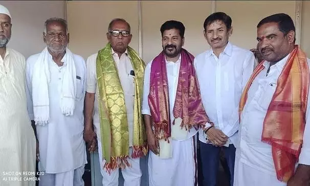 కాంగ్రెస్ తీర్థం పుచ్చుకోనున్న బీఆర్ఎస్ మాజీ ఎమ్మెల్యే కాంగ్రెస్ తీర్థం పుచ్చుకోనున్న బీఆర్ఎస్ మాజీ ఎమ్మెల్యే
