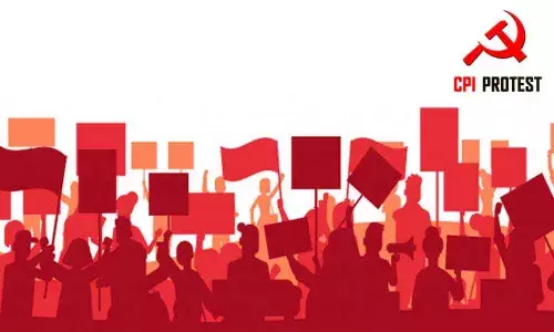 కూలర్లు, ఫ్యాన్లకు పూలహారాలు వేసి..నిరసన కూలర్లు, ఫ్యాన్లకు పూలహారాలు వేసి..నిరసన