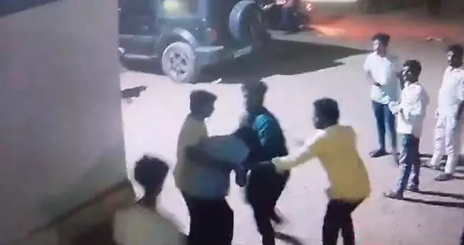 కలకలం రేపుతున్న ఏలూరు యువకుడి కిడ్నాప్ కలకలం రేపుతున్న ఏలూరు యువకుడి కిడ్నాప్
