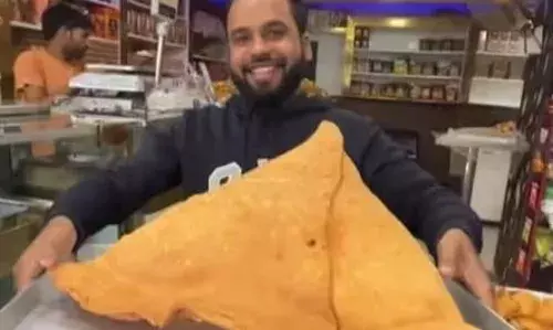 బర్త్‌డేకు బాహుబలి సమోసా ..!