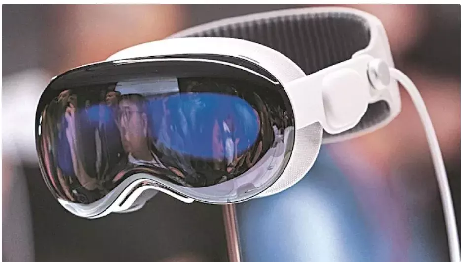 ఇక యాపిల్ ఫోన్తో వీడియో కాల్ చేస్తే... ఇక యాపిల్ ఫోన్తో వీడియో కాల్ చేస్తే...