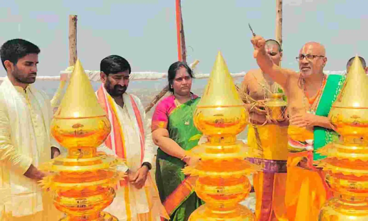 తెలంగాణ దేవాలయాలకు పునర్వైభవం తెలంగాణ దేవాలయాలకు పునర్వైభవం