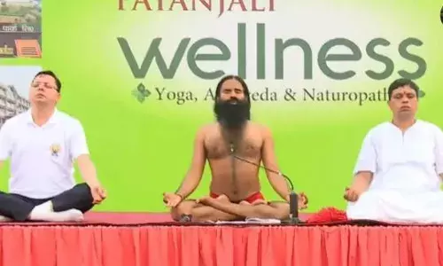 బాబా రాందేవ్‌ ఆశ్రమంలో యోగా కార్యక్రమాలు