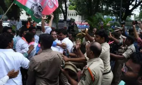 బీఆర్‌ఎస్‌-బీజేపీ నేతల పోటాపోటీ నినాదాలు