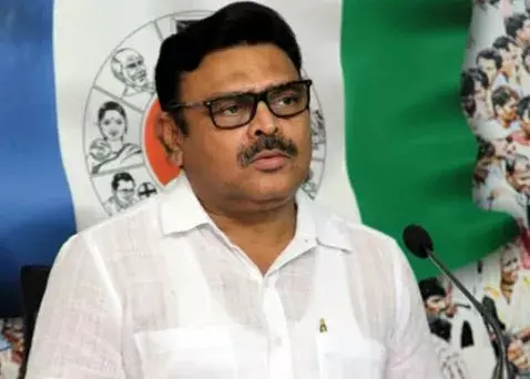 మహిళపై రెచ్చిపోయిన మంత్రి అనుచరులు