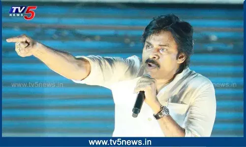 హలో ఏపీ, బై...బై... వైసీపీ అంటూ గర్జించిన పవన్