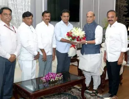 ఢిల్లీలో కేటీఆర్ బిజీ.. బిజీ.. ఢిల్లీలో కేటీఆర్ బిజీ.. బిజీ..