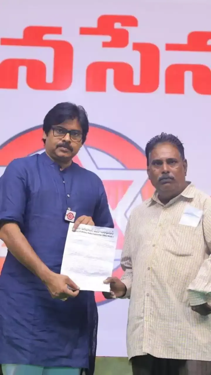 దివ్యాంగులతో పవర్ స్టార్