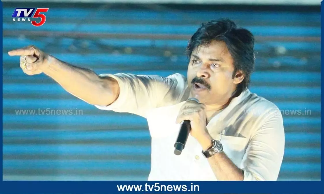 హలో ఏపీ, బై...బై... వైసీపీ అంటూ గర్జించిన పవన్ హలో ఏపీ, బై...బై... వైసీపీ అంటూ గర్జించిన పవన్