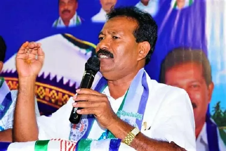 Guntur YSRCP MLA: అధికారులు మాట వినడం లేదన్న ఎమ్మెల్యే Guntur YSRCP MLA: అధికారులు మాట వినడం లేదన్న ఎమ్మెల్యే