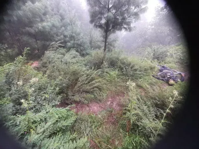 కాశ్మీర్‌లో ఎన్‌కౌంటర్, ముగ్గురు హతం