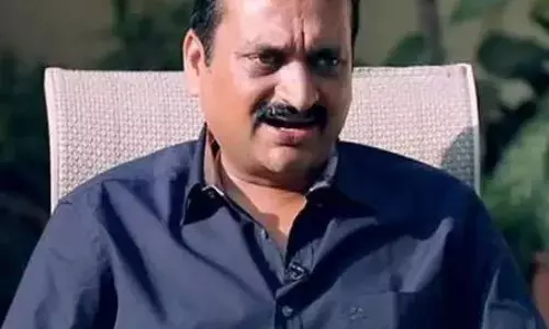 అన్నా సూర్యాపేట వస్తున్నా: బండ్ల గణేష్ అన్నా సూర్యాపేట వస్తున్నా: బండ్ల గణేష్