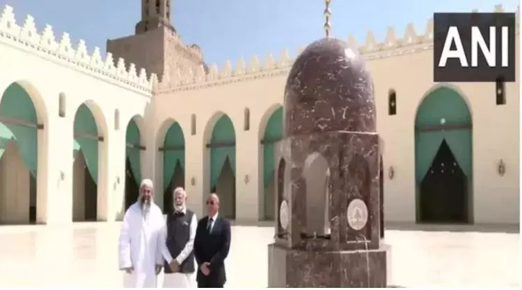 PM Modi Visit Al-Hakim Mosque: అల్ హకీం మసీదును సందర్శించిన ప్రధాని మోదీ PM Modi Visit Al-Hakim Mosque: అల్ హకీం మసీదును సందర్శించిన ప్రధాని మోదీ
