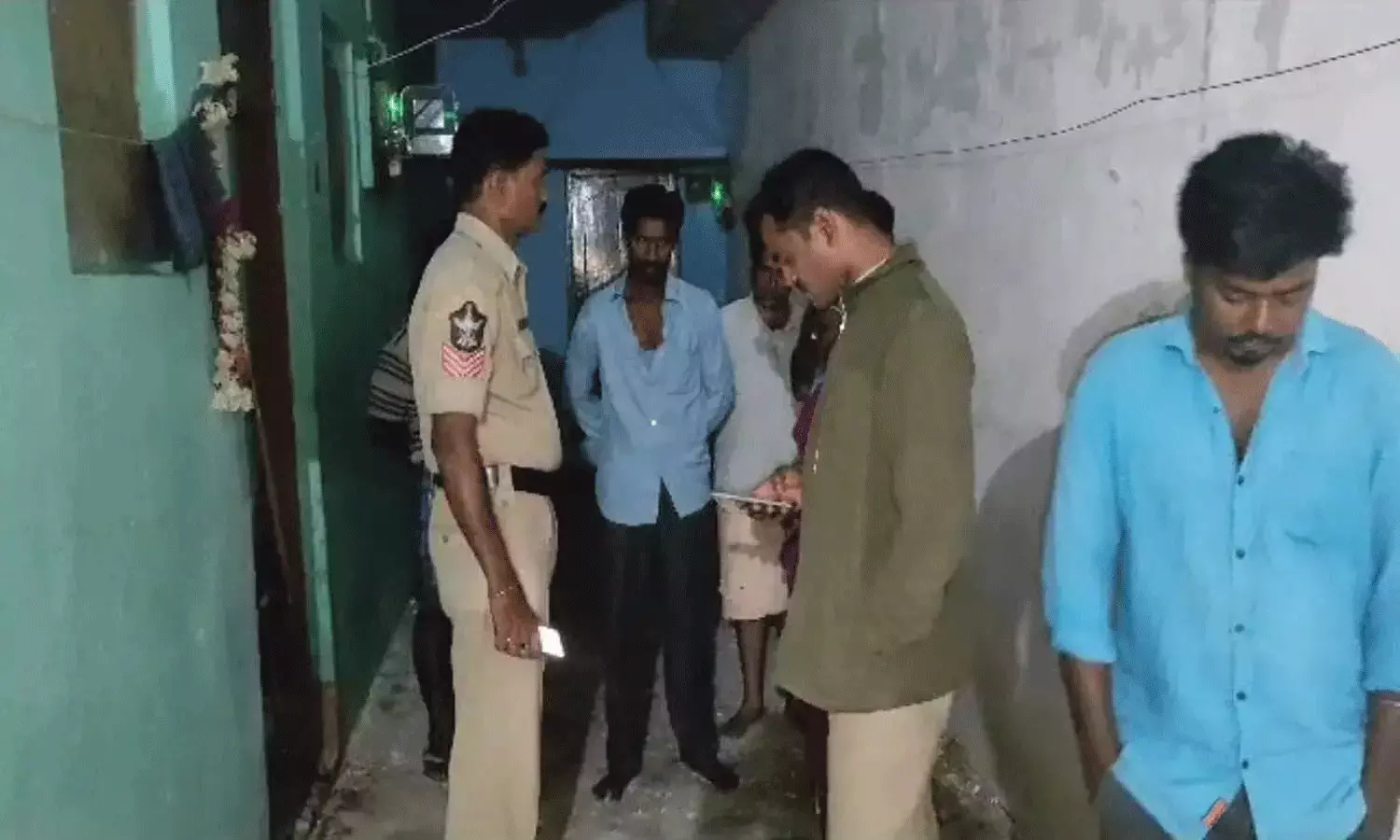 కుప్పం పట్టణంలో పేలుడు కలకలం