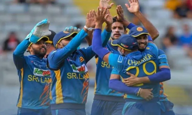 WorldCup Qualifiers:5 వికెట్లతో హసరంగ రికార్డ్, సూపర్-6 కి శ్రీలంక WorldCup Qualifiers:5 వికెట్లతో హసరంగ రికార్డ్, సూపర్-6 కి శ్రీలంక