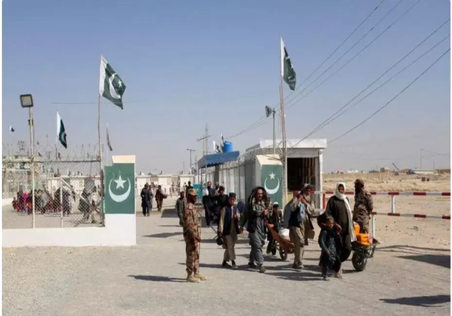 AFGHAN: దిక్కులేక స్వదేశానికి తిరిగి వస్తున్న ఆఫ్గాన్లు