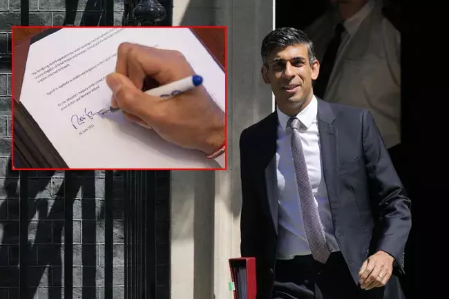 Rishi Sunak :బ్రిటన్ ప్రధానికి పెన్ను పోటు