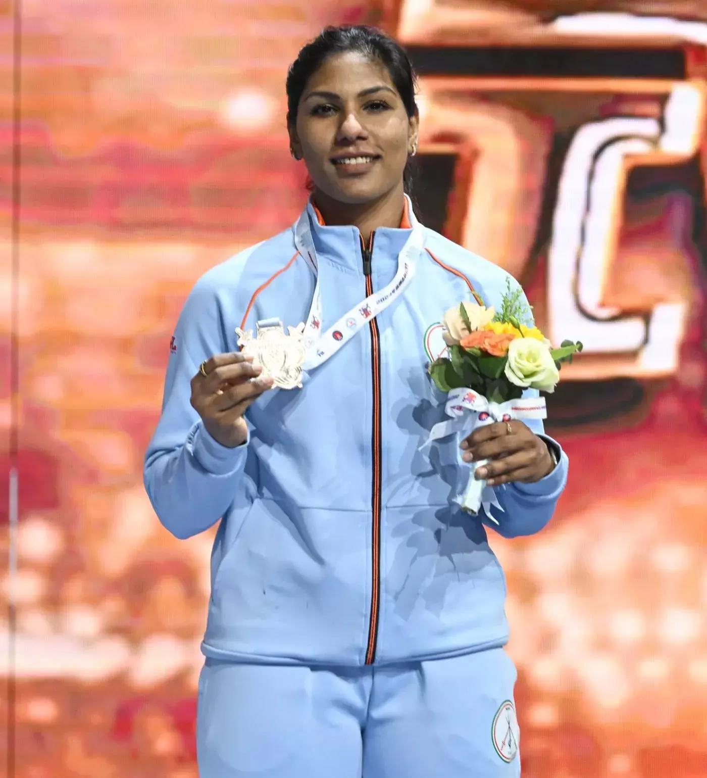 Fencing: ఫెన్సింగ్ లో మెరిసిన భారత్... పతకం కైవసం చేసుకున్న భవానీదేవి Fencing: ఫెన్సింగ్ లో మెరిసిన భారత్... పతకం కైవసం చేసుకున్న భవానీదేవి