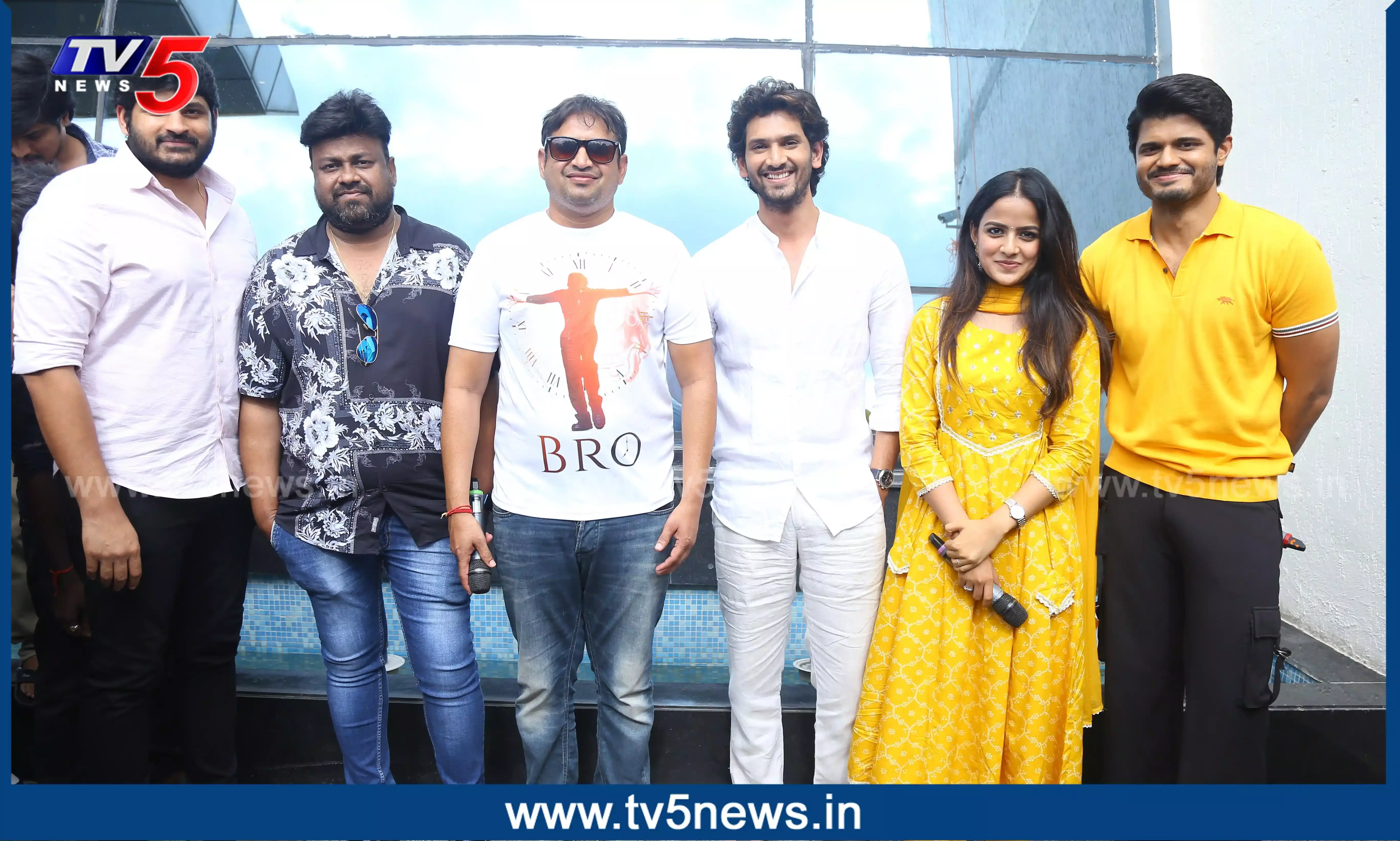 Baby: 70 అడుగుల పోస్టర్‌తో బేబీ  రిలీజ్ డేట్ అనౌన్స్మెంట్