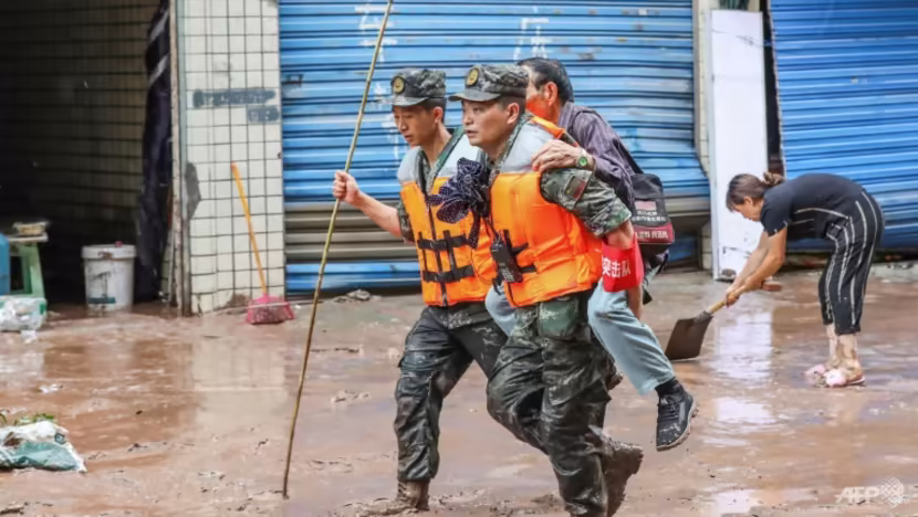 Heavy Rains In China : చైనాలో భారీ వర్షాలు Heavy Rains In China : చైనాలో భారీ వర్షాలు
