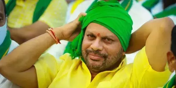 Kakinada TDP : వర్మ చేపట్టిన బస్సు యాత్ర విజయవంతం Kakinada TDP : వర్మ చేపట్టిన బస్సు యాత్ర విజయవంతం