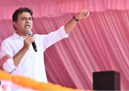 మోదీ పర్యటనను బహిష్కరిస్తున్నాం: కేటీఆర్