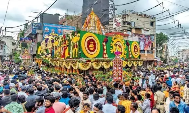 లాల్‌ దర్వాజ బోనాలు ప్రారంభం