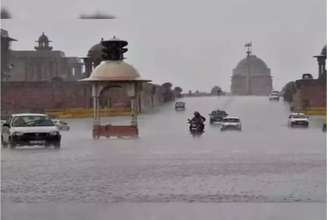 ఢిల్లీలో కుండపోత... 20 ఏళ్లలో ఫస్ట్ టైమ్ ఢిల్లీలో కుండపోత... 20 ఏళ్లలో ఫస్ట్ టైమ్