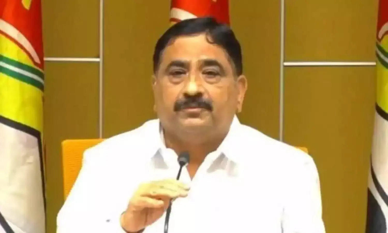 Anantapuram: రాయదుర్గంలో అఖిలపక్షం భేటీ Anantapuram: రాయదుర్గంలో అఖిలపక్షం భేటీ