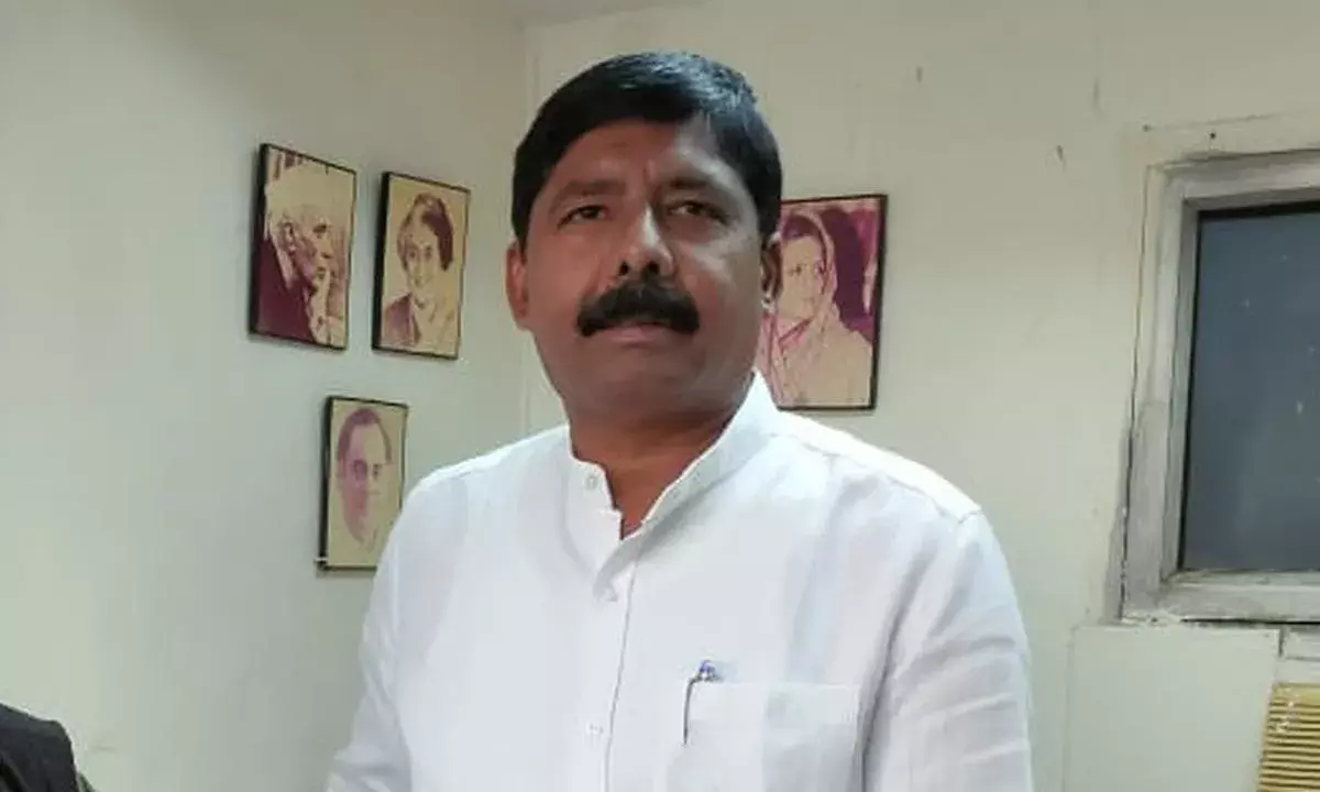 మోదీని ఎదుర్కొనే సత్తా రాహుల్కే ఉంది- గిడుగు రుద్రరాజు మోదీని ఎదుర్కొనే సత్తా రాహుల్కే ఉంది- గిడుగు రుద్రరాజు