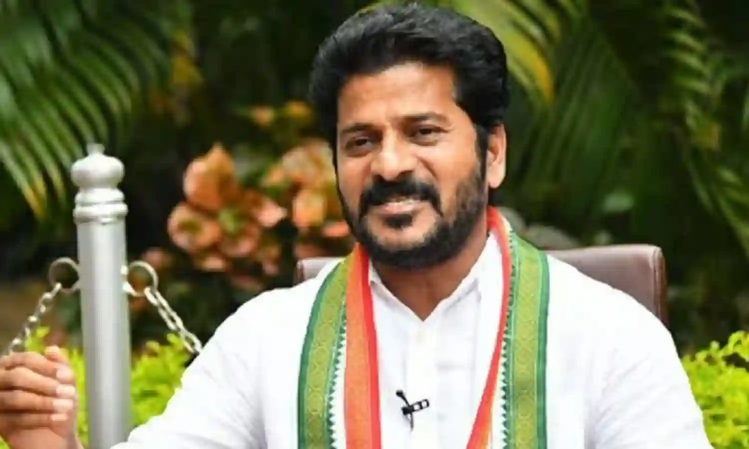 రేవంత్ వ్యాఖ్యలపై బీఆర్ఎస్ , కాంగ్రెస్ ఫైట్ రేవంత్ వ్యాఖ్యలపై బీఆర్ఎస్ , కాంగ్రెస్ ఫైట్