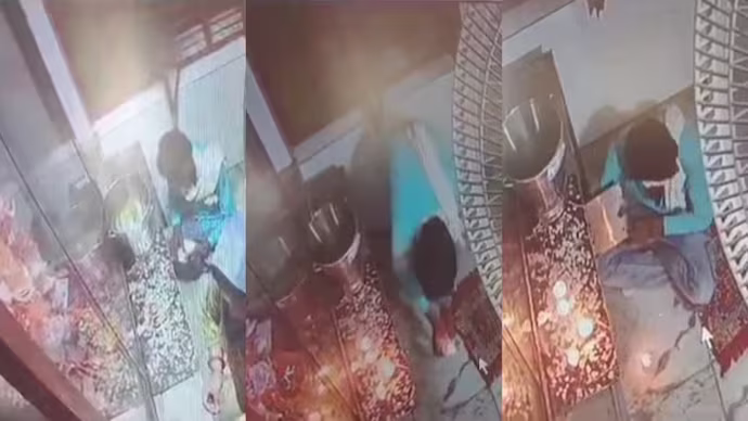 Theft In Temple: దొంగ భక్తి.. 10 సమర్పించి మరీ..! Theft In Temple: దొంగ భక్తి.. 10 సమర్పించి మరీ..!