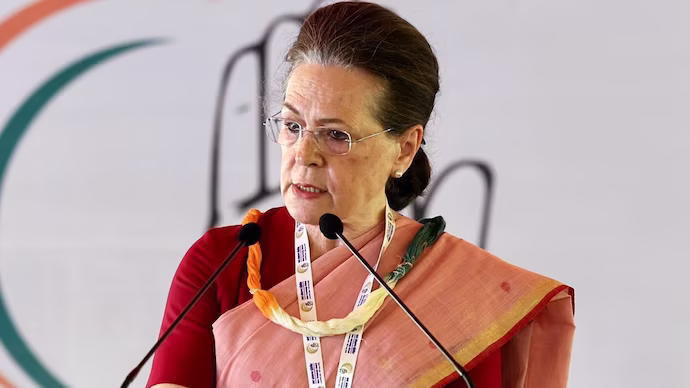 Sonia Gandhi: విపక్షాలకు సోనియా విందు Sonia Gandhi: విపక్షాలకు సోనియా విందు