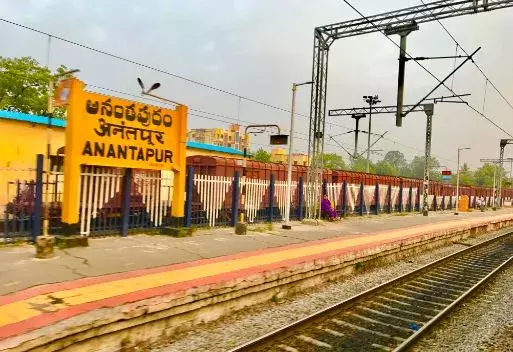 గన్నెవారిపల్లిలో అరాచకాలు సృష్టించిన వైసీపీ శ్రేణులు గన్నెవారిపల్లిలో అరాచకాలు సృష్టించిన వైసీపీ శ్రేణులు