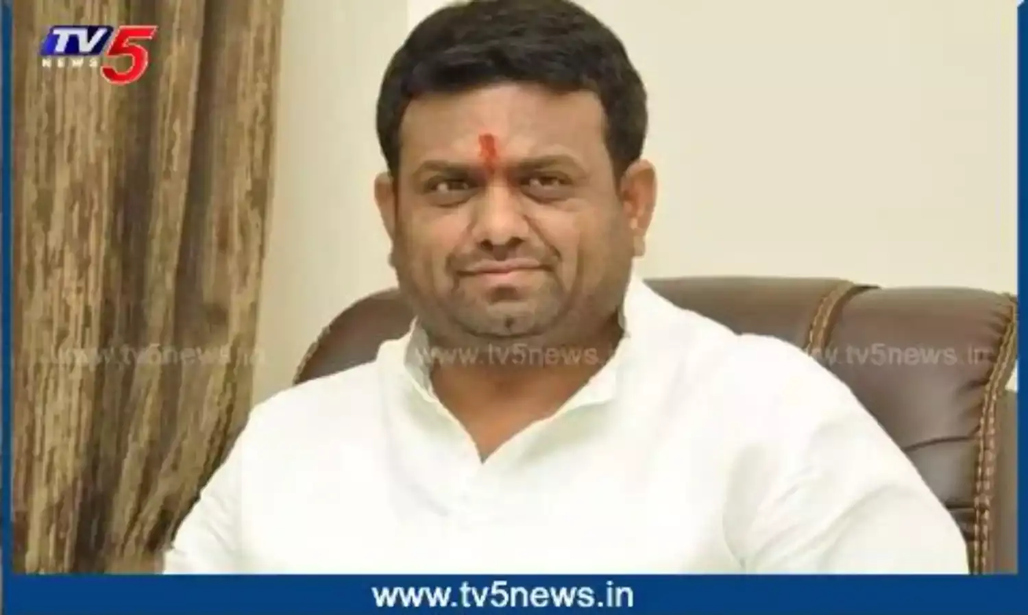 Vikarabad: అతి రుద్ర మహాయాగంలో.. అపశృతి Vikarabad: అతి రుద్ర మహాయాగంలో.. అపశృతి