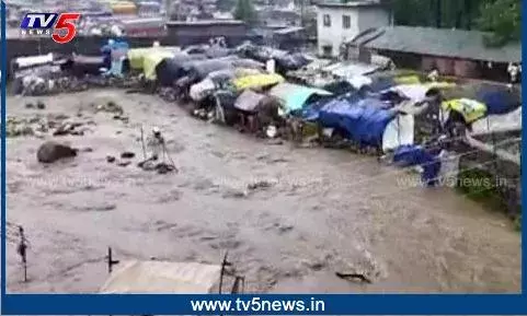 NORTH RAINS: వర్షాలు తగ్గినా..ఆగని వరదలు.. NORTH RAINS: వర్షాలు తగ్గినా..ఆగని వరదలు..