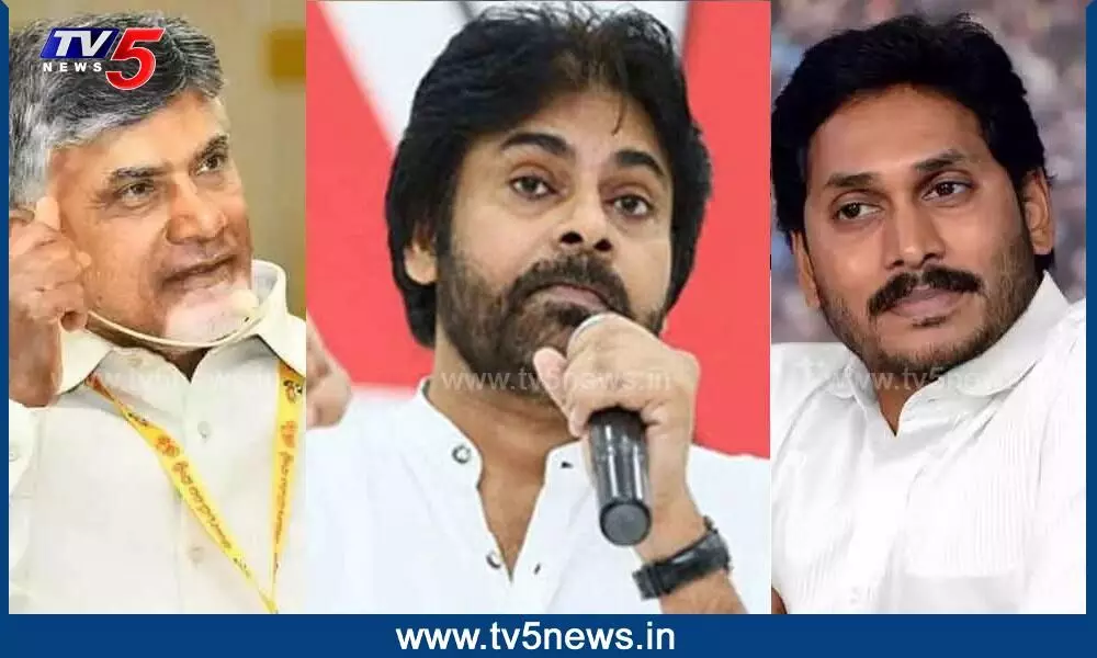 AP: వాలంటీర్ ఇష్యూ..పొలిటికల్ వార్ AP: వాలంటీర్ ఇష్యూ..పొలిటికల్ వార్