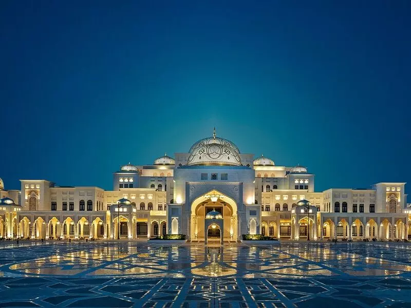Abu Dhabi : రాచరికం ఉట్టిపడే ఖసర్ అల్వతన్ Abu Dhabi : రాచరికం ఉట్టిపడే ఖసర్ అల్వతన్