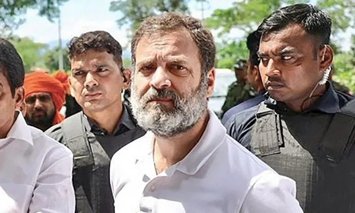 మోడీ ఇంటిపేరు కేసులో సుప్రీం తలుపుతట్టిన రాహుల్ గాంధీ మోడీ ఇంటిపేరు కేసులో సుప్రీం తలుపుతట్టిన రాహుల్ గాంధీ