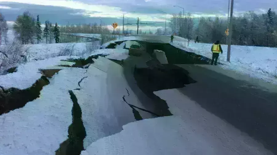 Earthquake: అలస్కా ద్వీపకల్పంలో భారీ భూకంపం Earthquake: అలస్కా ద్వీపకల్పంలో భారీ భూకంపం