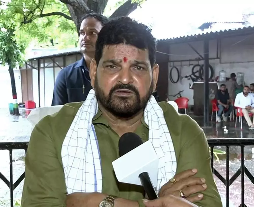 Brij Bhushan: లైంగిక వేధింపుల కేసులో MP బ్రిజ్భూషణ్కు మధ్యంతర బెయిల్ Brij Bhushan: లైంగిక వేధింపుల కేసులో MP బ్రిజ్భూషణ్కు మధ్యంతర బెయిల్