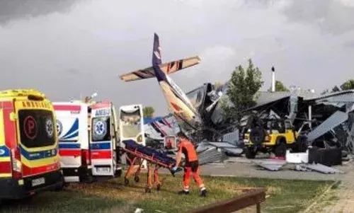 Poland plane crash: కుప్పకూలిన చిన్న విమానం