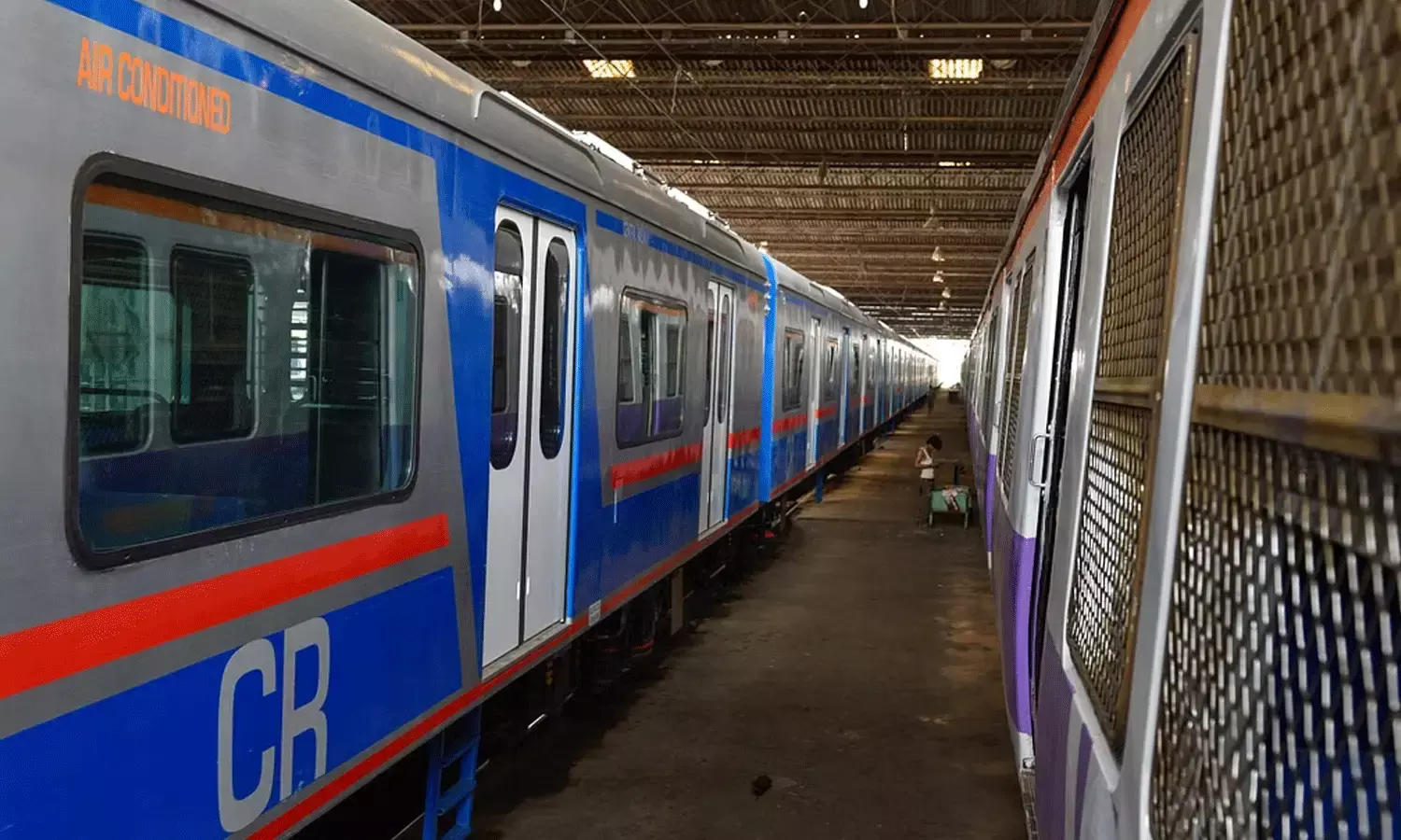 కామన్ మ్యాన్ కోసం వందే భారత్ తరహాలో కొత్త నాన్-ఏసీ రైలు.. కామన్ మ్యాన్ కోసం వందే భారత్ తరహాలో కొత్త నాన్-ఏసీ రైలు..