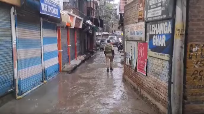 J& K : వలస కార్మికులపై ఉగ్రవాదుల దాడి J& K : వలస కార్మికులపై ఉగ్రవాదుల దాడి